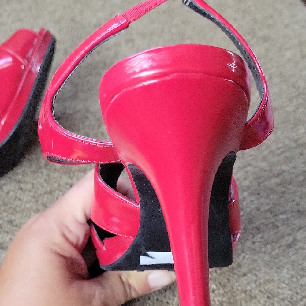 Life Stride Glossy Red Open-Toe Heels - Picture 6 of 7